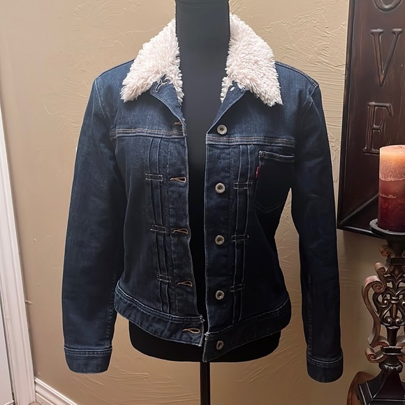 Levi's Jackets & Blazers - Levi’s Sherpa Denim Trucker Jacket  Size Lg